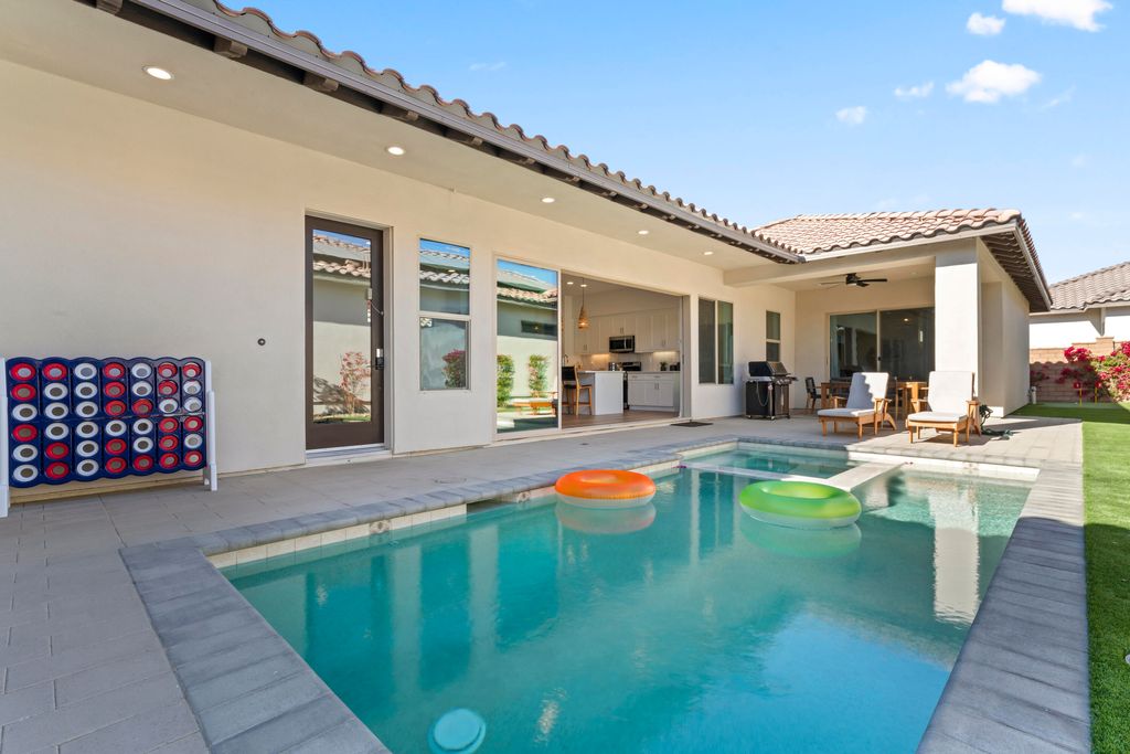Photo of 55729 Isleworth, La Quinta, CA 92253 (MLS # 219136944)