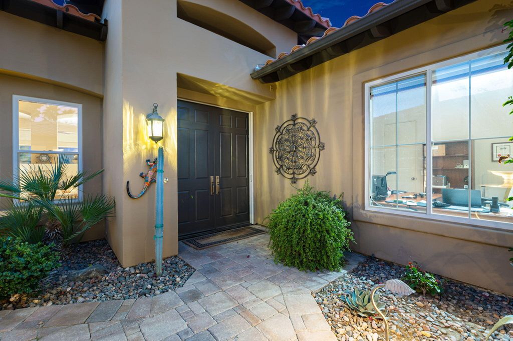listing image 10993818175424122263