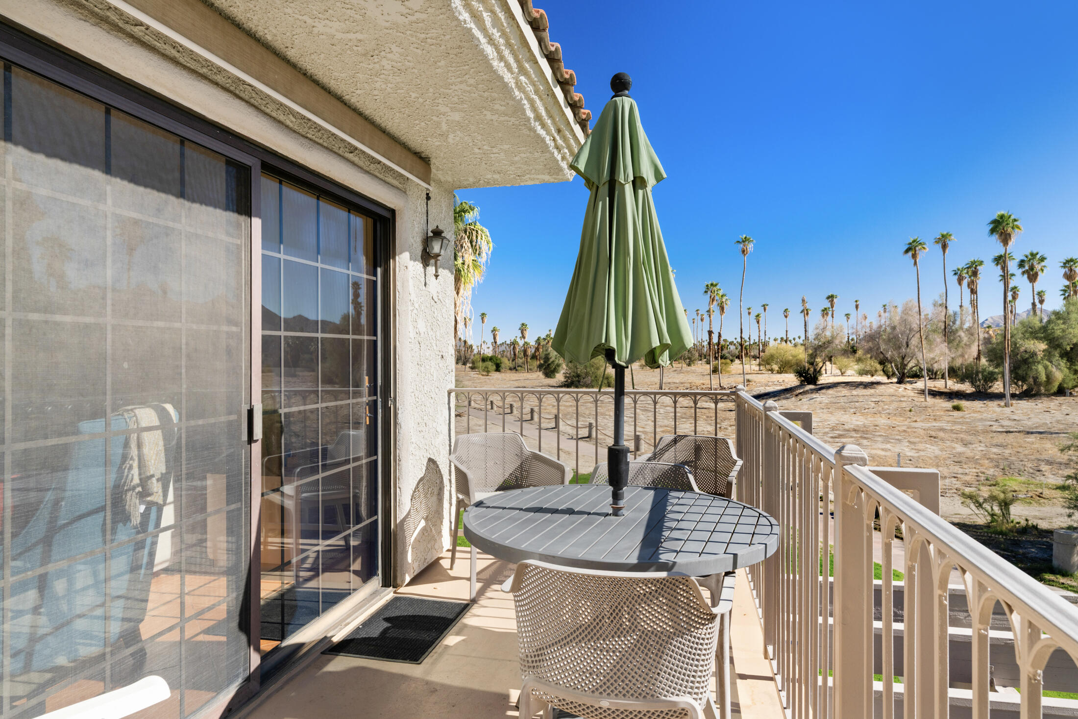 Palm Springs, California 92264, United States, 2 Bedrooms Bedrooms, ,2 BathroomsBathrooms,Residential,Pending,241335