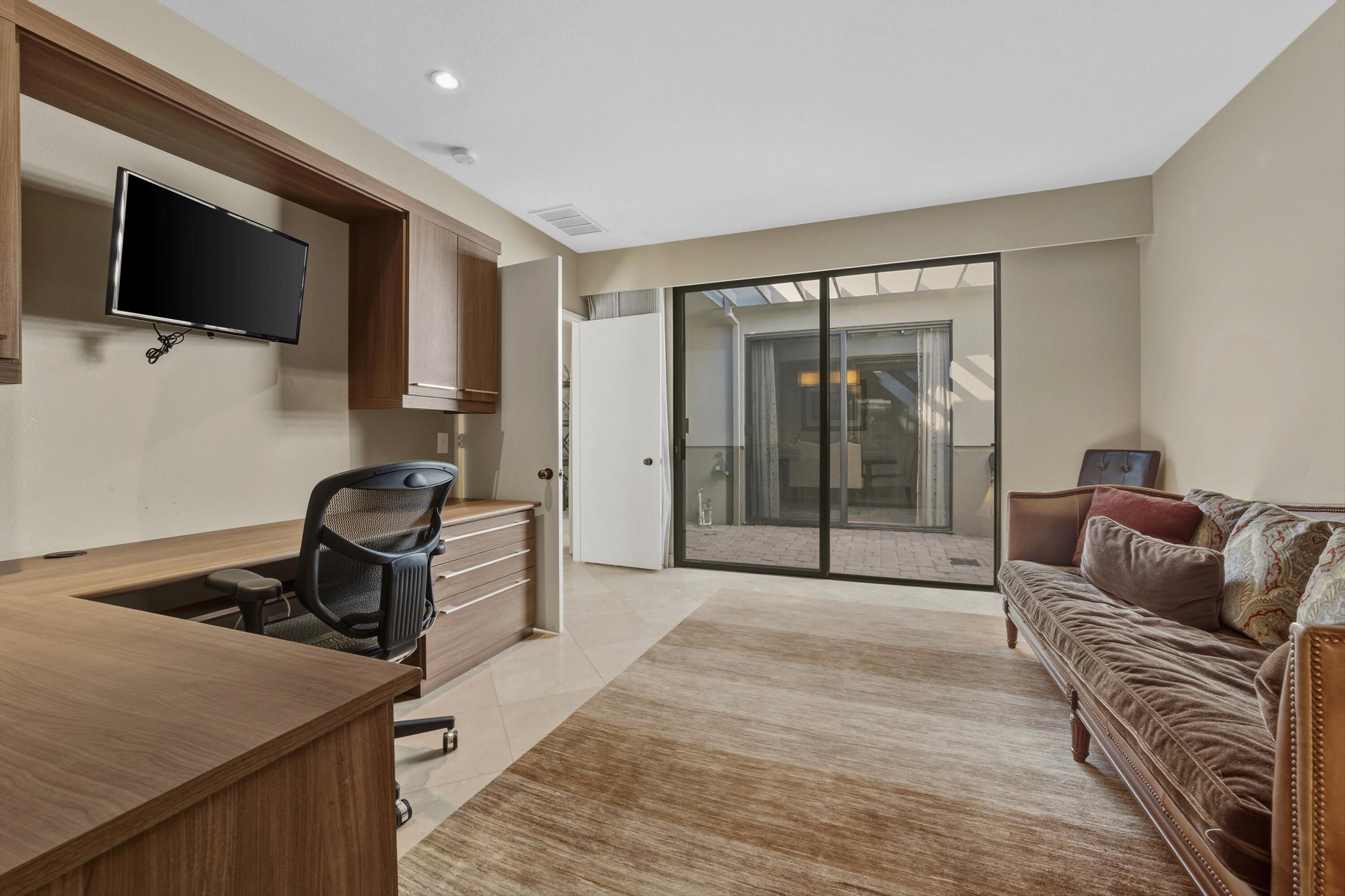 La Quinta, California 92253, United States, 3 Bedrooms Bedrooms, ,3 BathroomsBathrooms,Residential,Active,236245