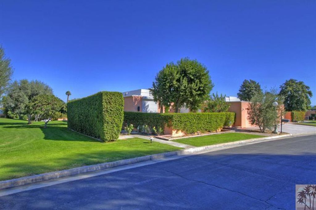 listing image 10990319116770590823