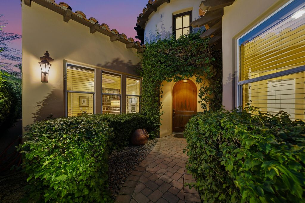 Photo of 50195 Granada Court, La Quinta, CA 92253 (MLS # 219137369)