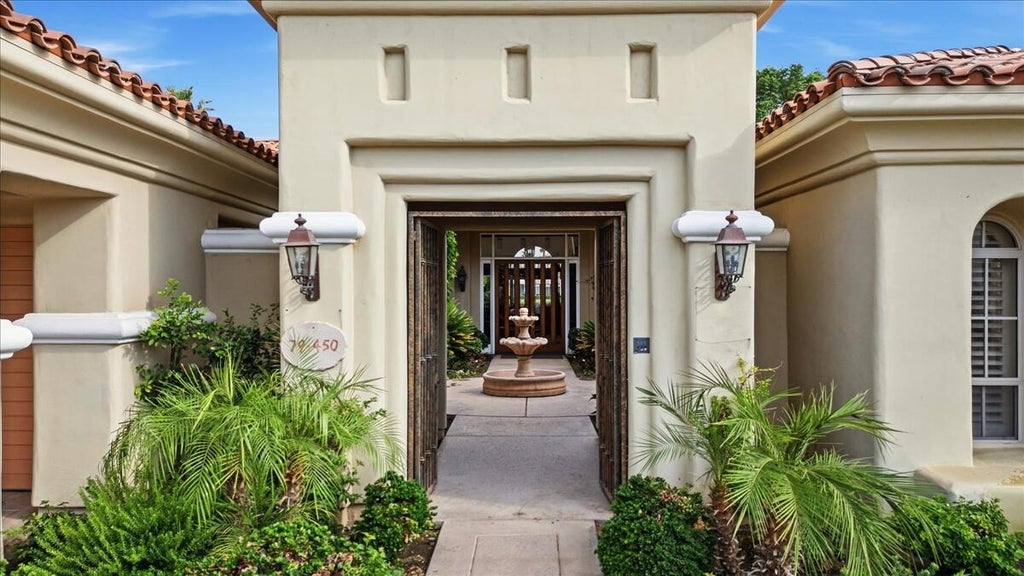 Photo of 79450 Cetrino, La Quinta, CA 92253 (MLS # 219154585)