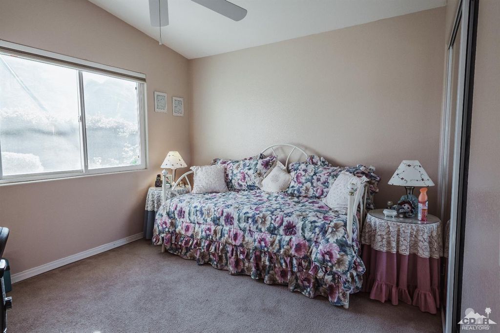 listing image 10990112180625711101