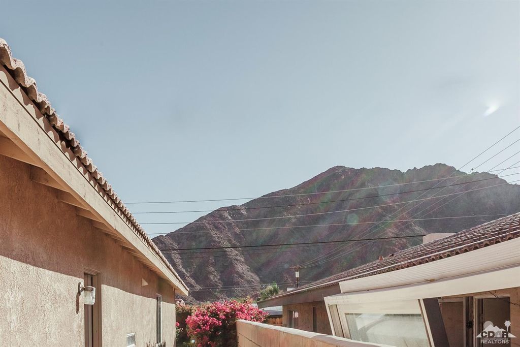 listing image 10990223415526614676