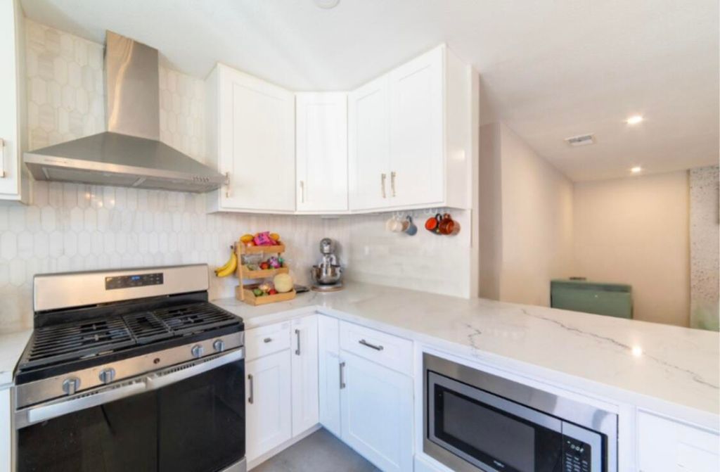 Photo of 52880 Avenida Navarro, La Quinta, CA 92253 (MLS # 219135999)