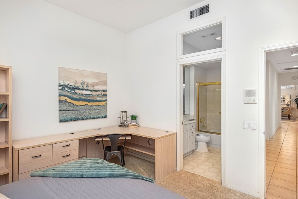 listing image 10990941605942686889