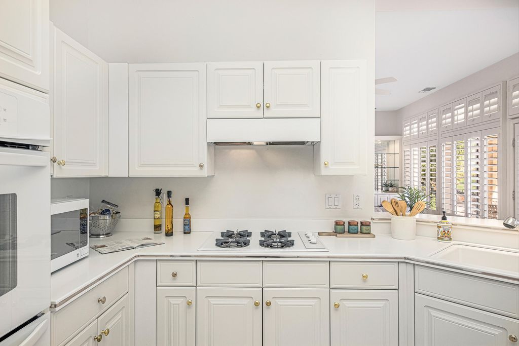 listing image 10993572267265268230