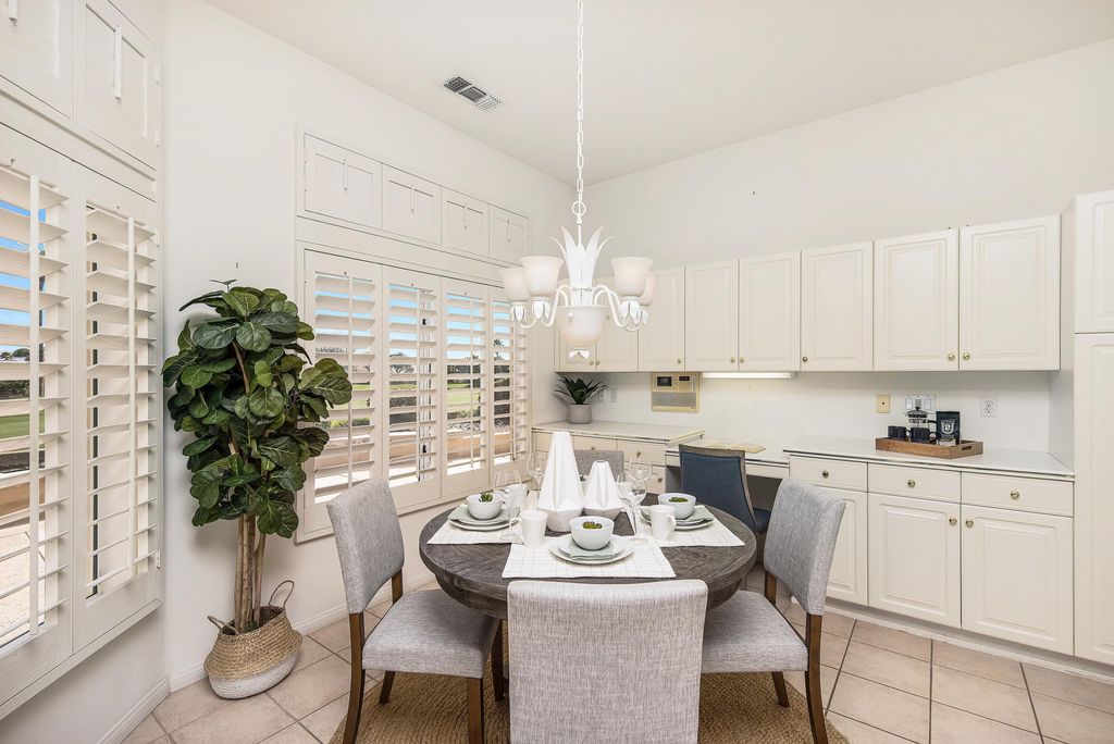listing image 10999511390197382024