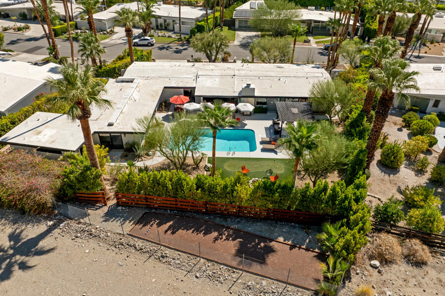 Palm Springs, California 92262, United States, 5 Bedrooms Bedrooms, ,3 BathroomsBathrooms,Residential,Active,187802