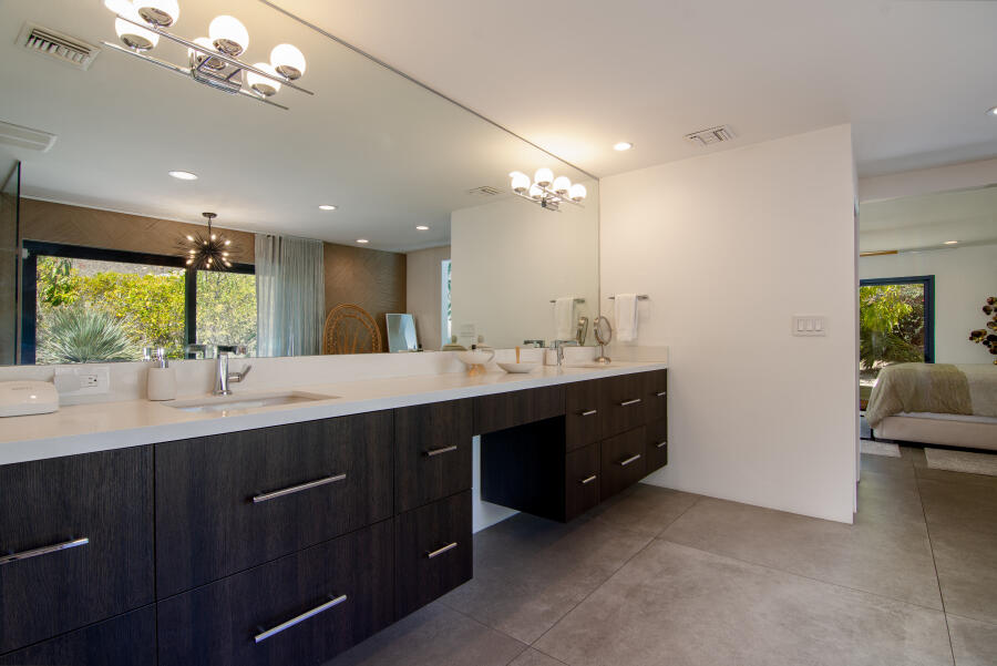 Palm Springs, California 92262, United States, 5 Bedrooms Bedrooms, ,3 BathroomsBathrooms,Residential,Active,187802