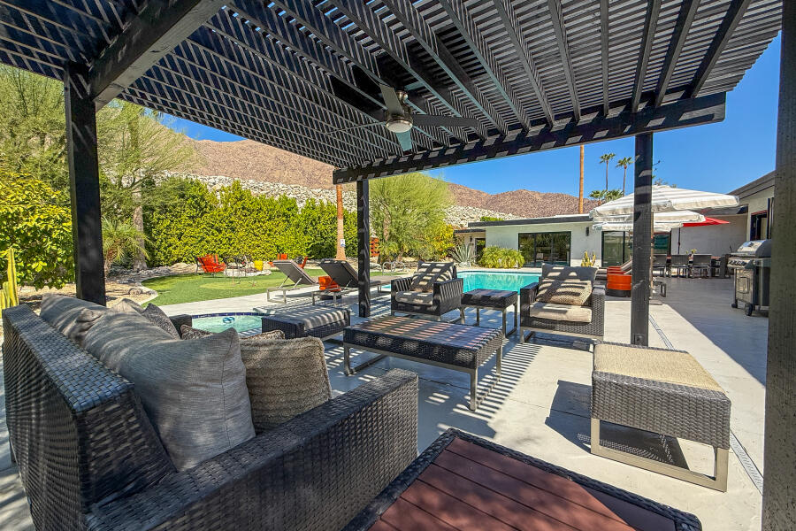 Palm Springs, California 92262, United States, 5 Bedrooms Bedrooms, ,3 BathroomsBathrooms,Residential,Active,187802