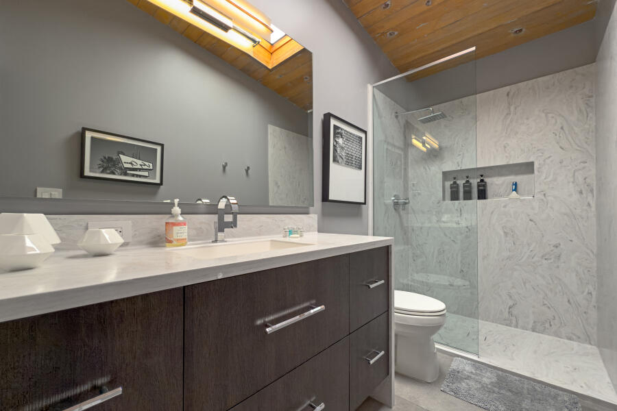 Palm Springs, California 92262, United States, 5 Bedrooms Bedrooms, ,3 BathroomsBathrooms,Residential,Active,187802