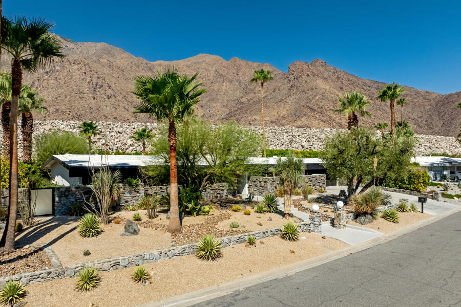 Palm Springs, California 92262, United States, 5 Bedrooms Bedrooms, ,3 BathroomsBathrooms,Residential,Active,187802