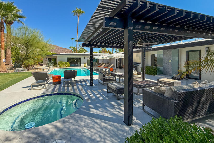 Palm Springs, California 92262, United States, 5 Bedrooms Bedrooms, ,3 BathroomsBathrooms,Residential,Active,187802