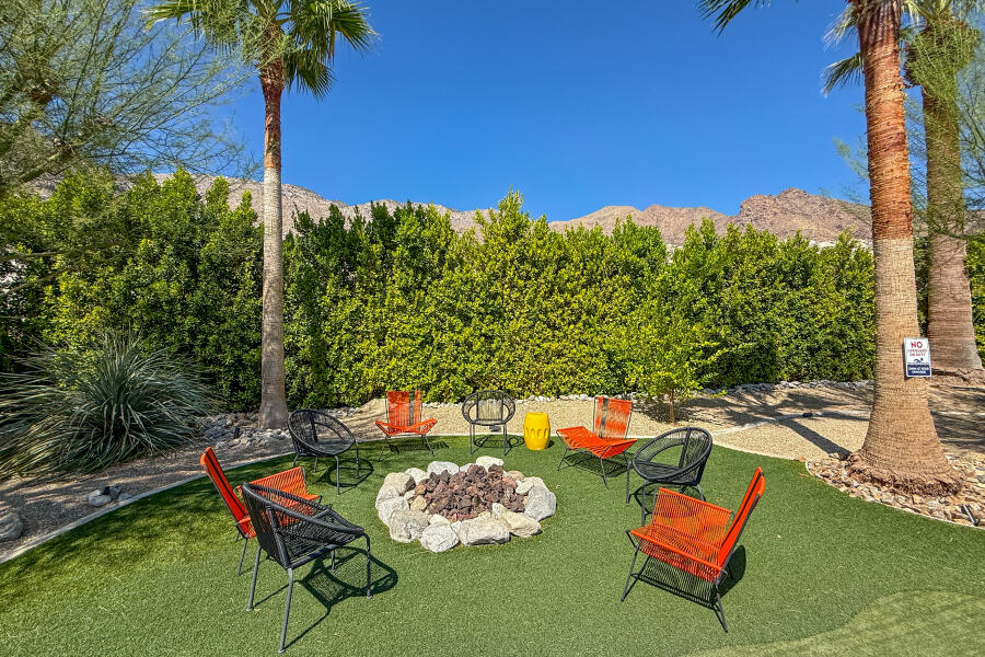 Palm Springs, California 92262, United States, 5 Bedrooms Bedrooms, ,3 BathroomsBathrooms,Residential,Active,187802