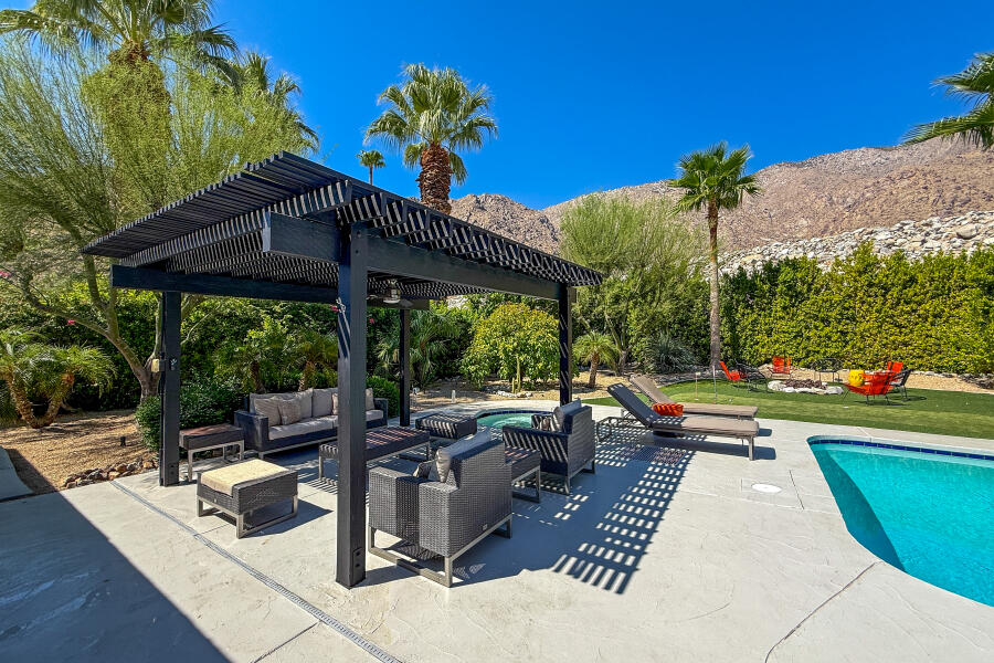 Palm Springs, California 92262, United States, 5 Bedrooms Bedrooms, ,3 BathroomsBathrooms,Residential,Active,187802