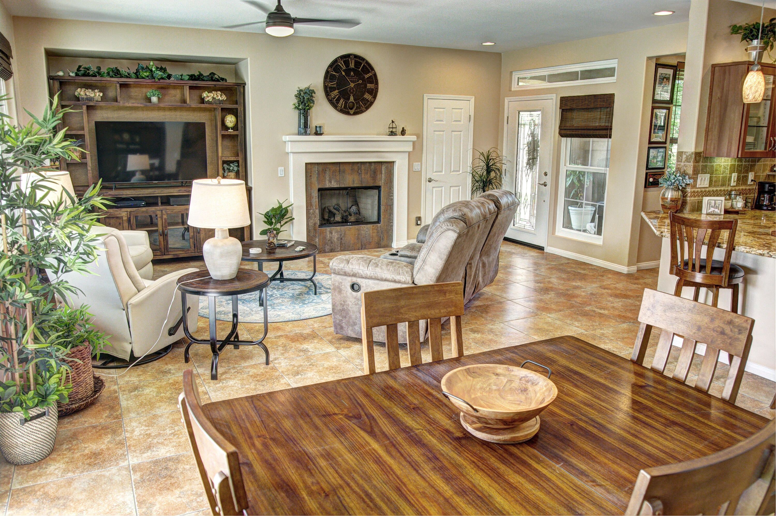 La Quinta, California 92253, United States, 2 Bedrooms Bedrooms, ,2 BathroomsBathrooms,Residential,Pending,214264