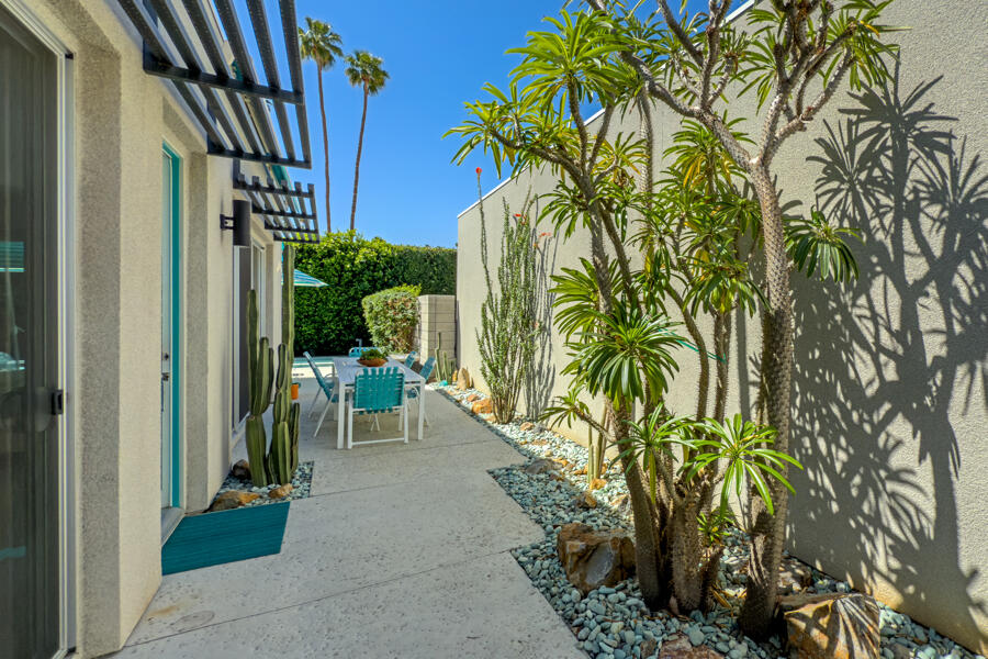 Palm Springs, California 92264, United States, 3 Bedrooms Bedrooms, ,2 BathroomsBathrooms,Residential,Active,117318