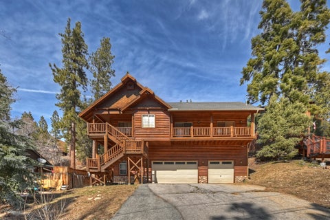 Photo of 43308 Bow Canyon Road, Big Bear Lake, CA 92315 (MLS # 219152981)