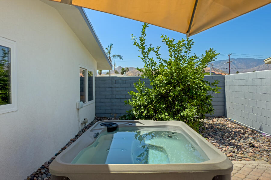 Palm Springs, California 92264, United States, 3 Bedrooms Bedrooms, ,2 BathroomsBathrooms,Residential,Active,146582