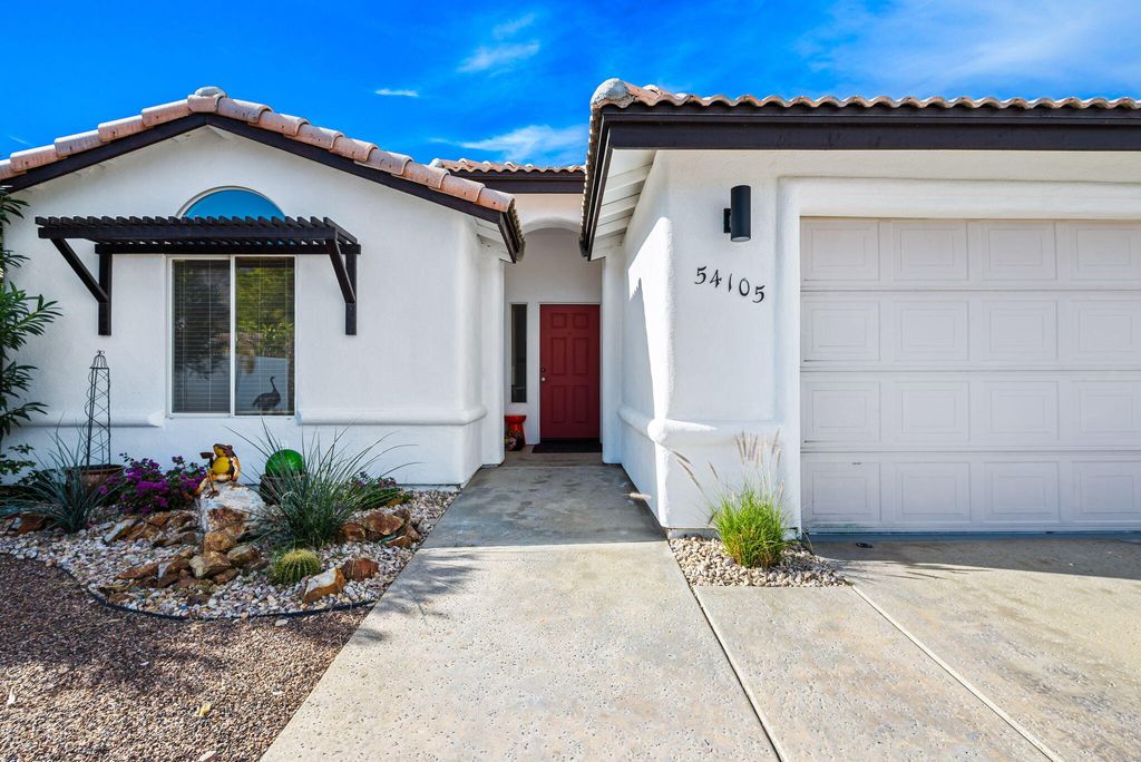 Photo of 54105 Avenida Obregon, La Quinta, CA 92253 (MLS # 219141681)