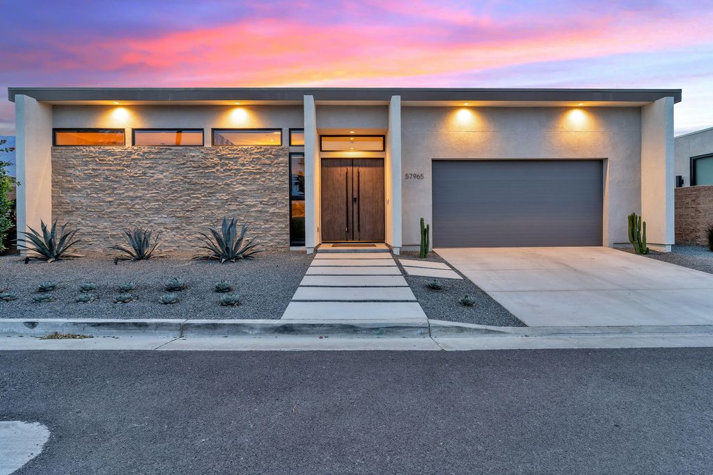 Photo of 57965 Santo Thomas, La Quinta, CA 92253 (MLS # 219142443)