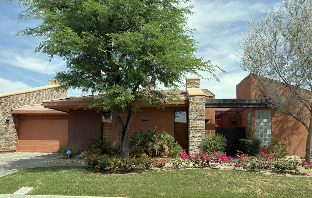 Photo of 50420 Via Amante, La Quinta, CA 92253 (MLS # 219146125)