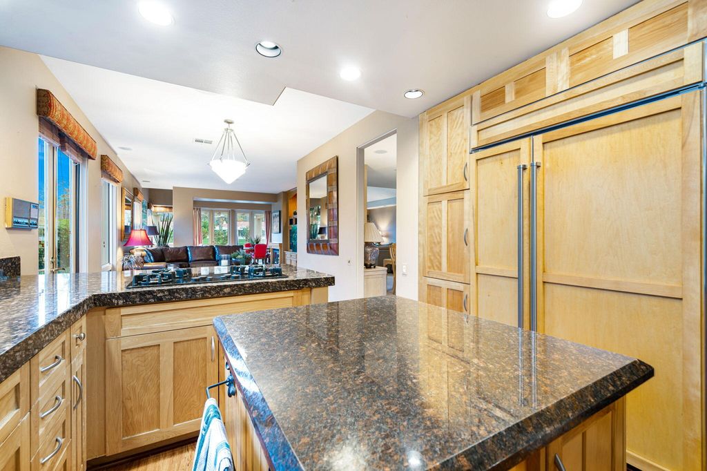 listing image 10999905068735395151