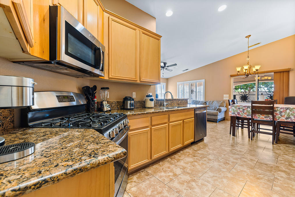 Coachella, California 92236, United States, 4 Bedrooms Bedrooms, ,2 BathroomsBathrooms,Residential,Pending,103155