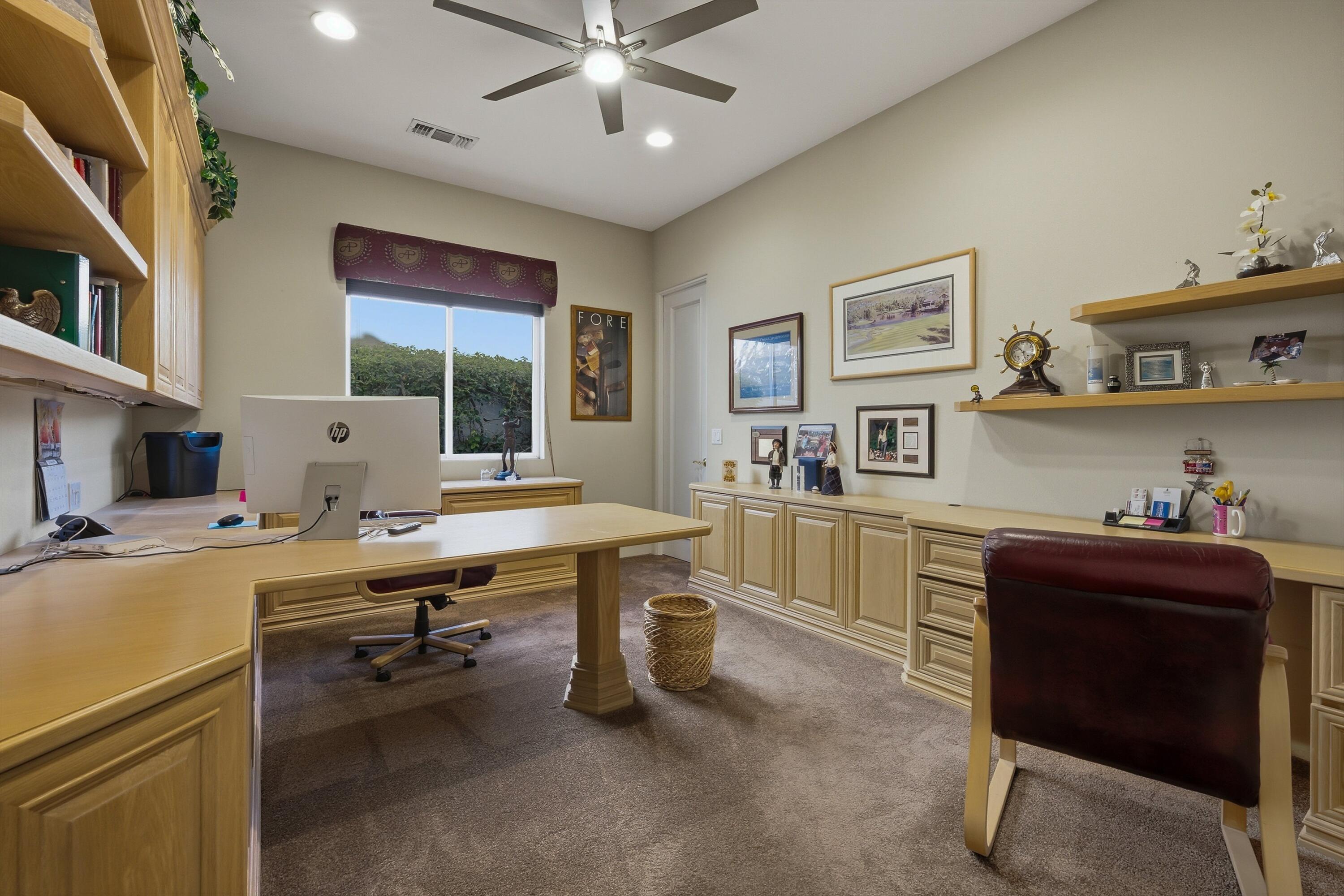 La Quinta, California 92253, United States, 4 Bedrooms Bedrooms, ,3 BathroomsBathrooms,Residential,Active,233241