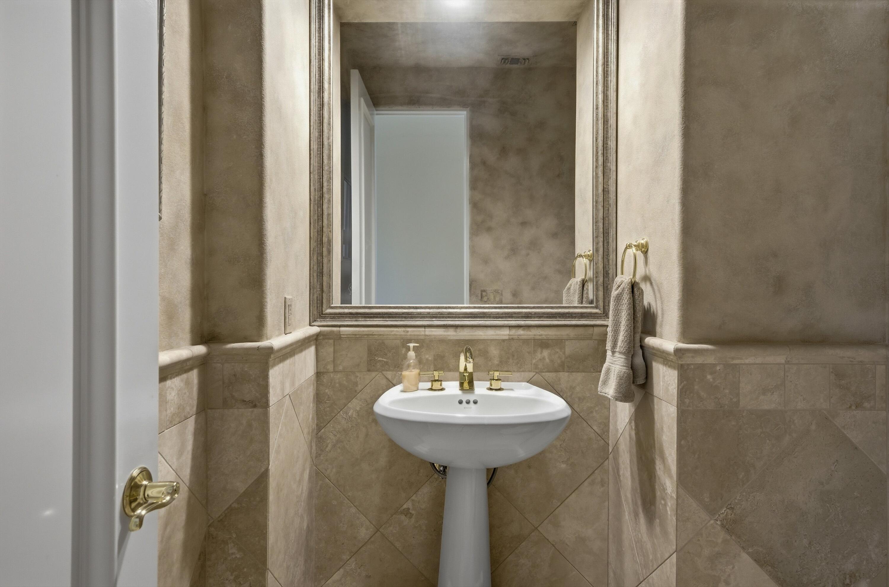 La Quinta, California 92253, United States, 4 Bedrooms Bedrooms, ,3 BathroomsBathrooms,Residential,Active,233241