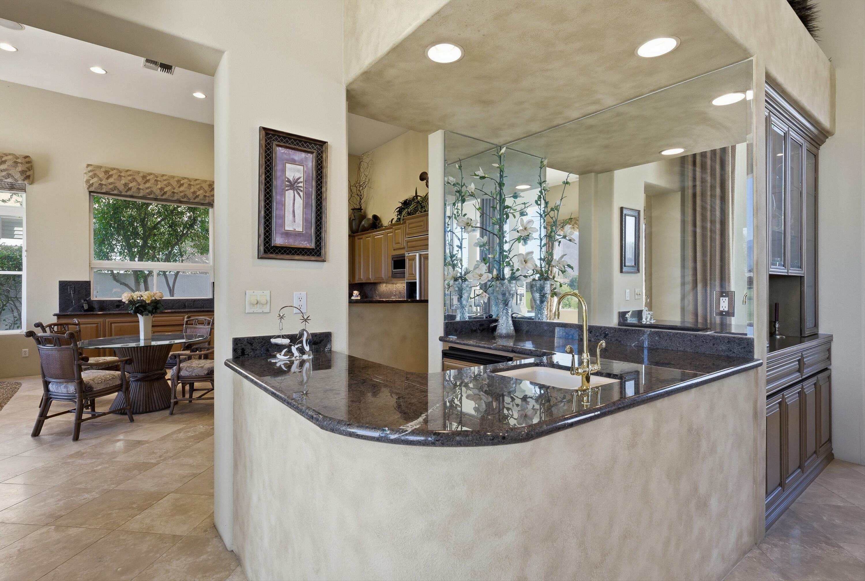 La Quinta, California 92253, United States, 4 Bedrooms Bedrooms, ,3 BathroomsBathrooms,Residential,Active,233241