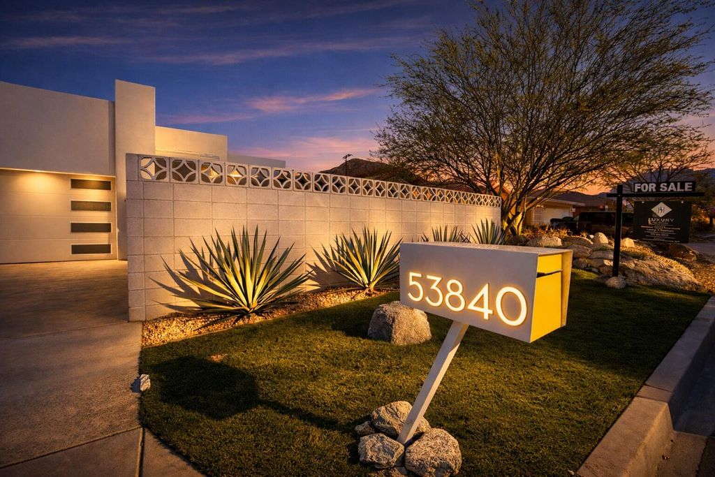 Photo of 53840 Avenida Carranza, La Quinta, CA 92253 (MLS # 219144678)