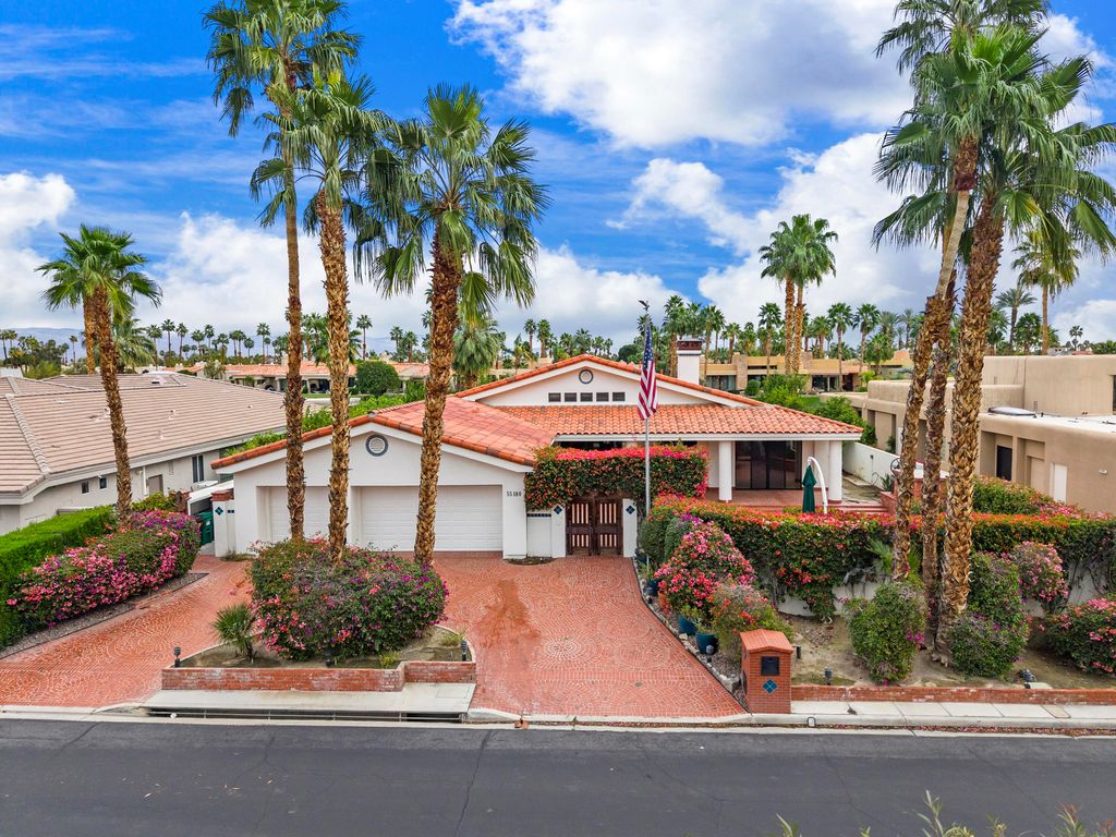 Photo of 55180 Inverness Way, La Quinta, CA 92253 (MLS # 219143928)