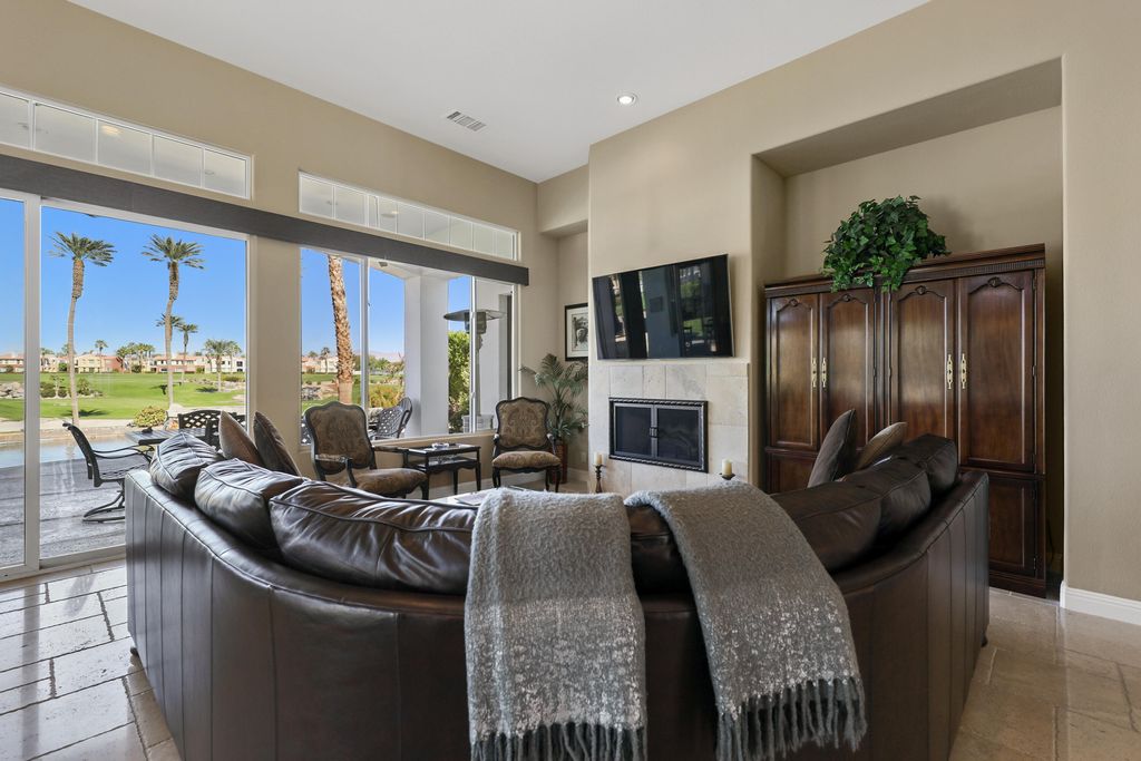 Photo of 51197 Via Sorrento, La Quinta, CA 92253 (MLS # 219135339)