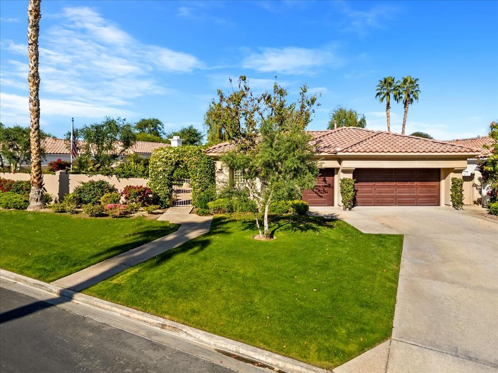 Photo of 79530 Cetrino, La Quinta, CA 92253 (MLS # 219142498)