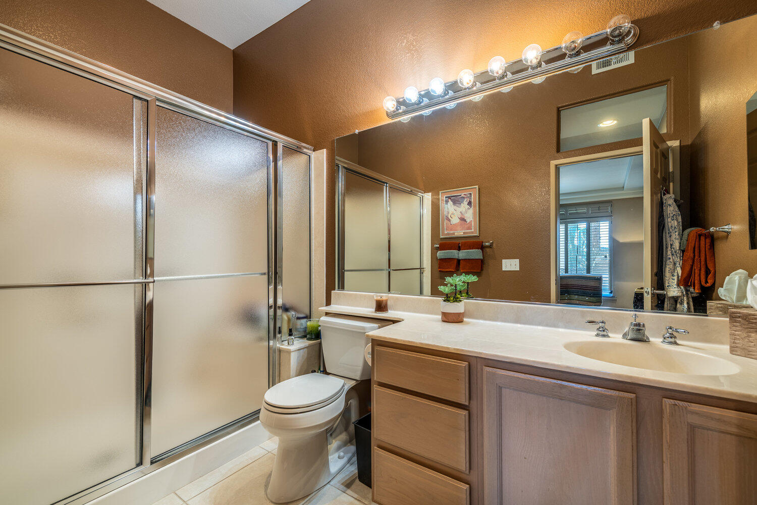 Indio, California 92201, United States, 2 Bedrooms Bedrooms, ,2 BathroomsBathrooms,Residential,Active,241410