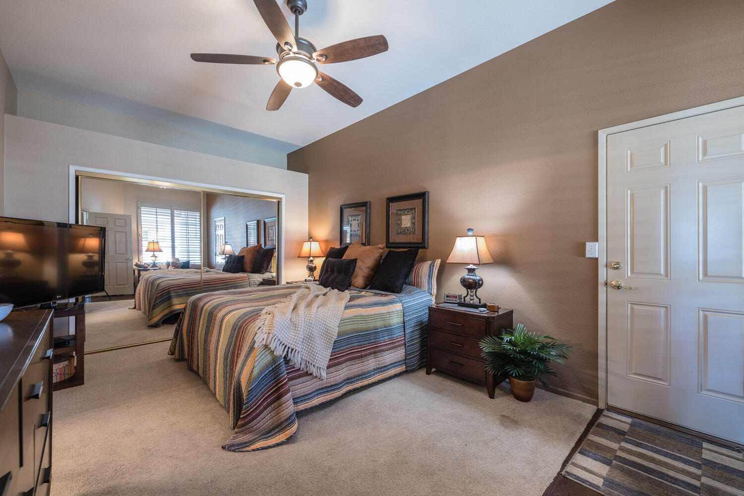 Indio, California 92201, United States, 2 Bedrooms Bedrooms, ,2 BathroomsBathrooms,Residential,Active,241410