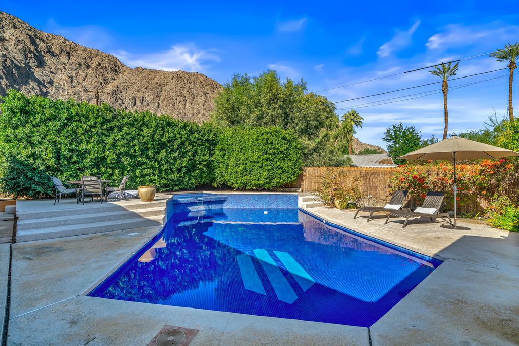 Photo of 78430 Crestview Terrace, La Quinta, CA 92253 (MLS # 219139327)