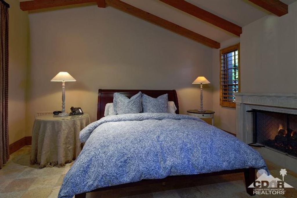 listing image 10998279995533366936