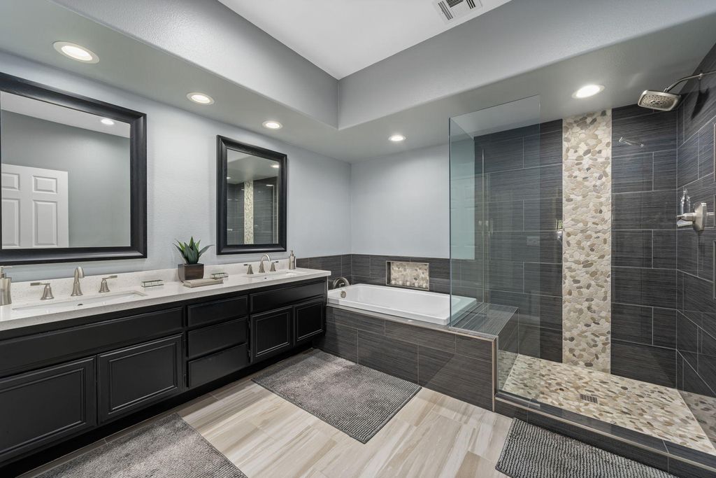 listing image 10993053610906