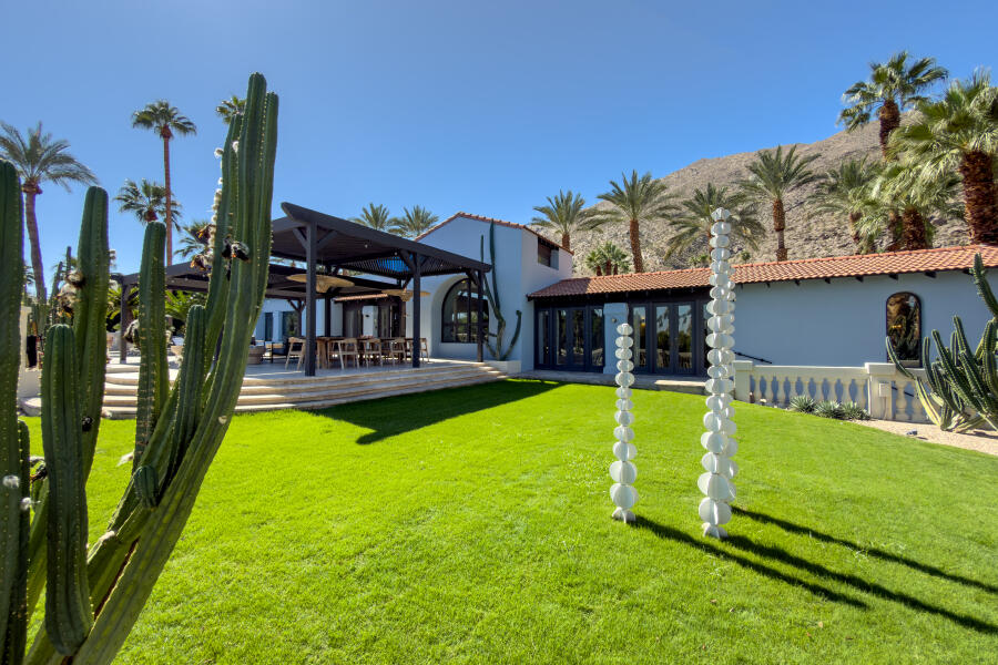 Palm Springs, California 92264, United States, 7 Bedrooms Bedrooms, ,5 BathroomsBathrooms,Residential,Active,242092