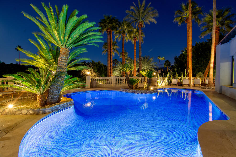 Palm Springs, California 92264, United States, 7 Bedrooms Bedrooms, ,5 BathroomsBathrooms,Residential,Active,242092