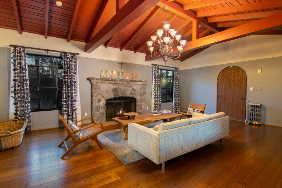 Palm Springs, California 92264, United States, 7 Bedrooms Bedrooms, ,5 BathroomsBathrooms,Residential,Active,242092