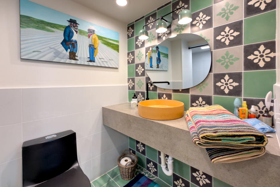 Palm Springs, California 92264, United States, 7 Bedrooms Bedrooms, ,5 BathroomsBathrooms,Residential,Active,242092