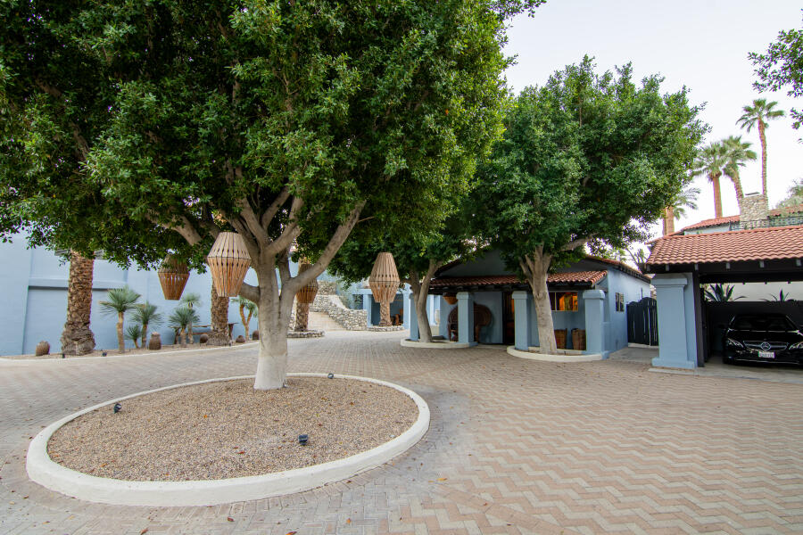 Palm Springs, California 92264, United States, 7 Bedrooms Bedrooms, ,5 BathroomsBathrooms,Residential,Active,242092