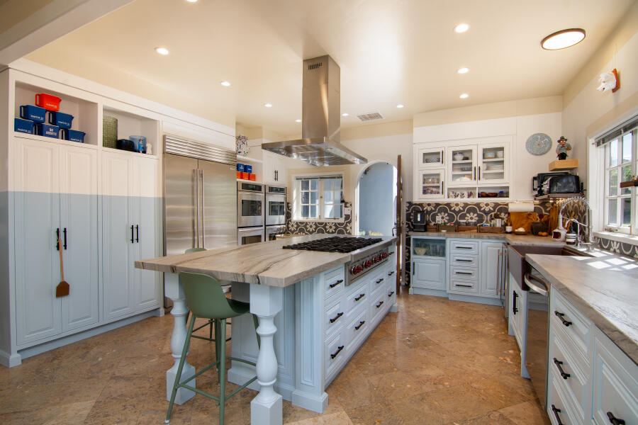 Palm Springs, California 92264, United States, 7 Bedrooms Bedrooms, ,5 BathroomsBathrooms,Residential,Active,242092