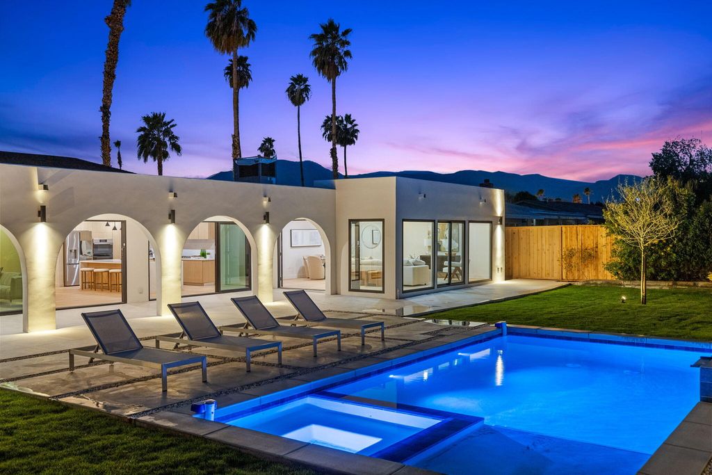 Photo of 80100 Vista Grande, La Quinta, CA 92253 (MLS # 219135896)