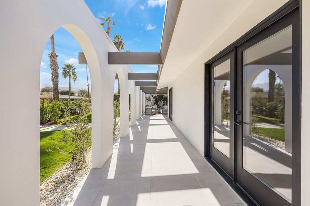 Photo of 80100 Vista Grande, La Quinta, CA 92253 (MLS # 219135896)